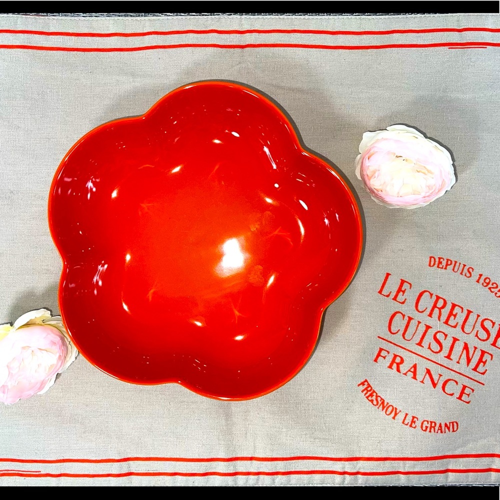 Le Creuset Flower Dish - 20cm